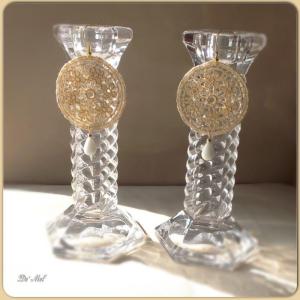 Medium round shape royal gold Venetian lace earrings with gold hardware and white Agate (semi-precious stone) 